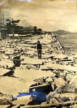 ルース台風の被害を受けた神代村海岸写真